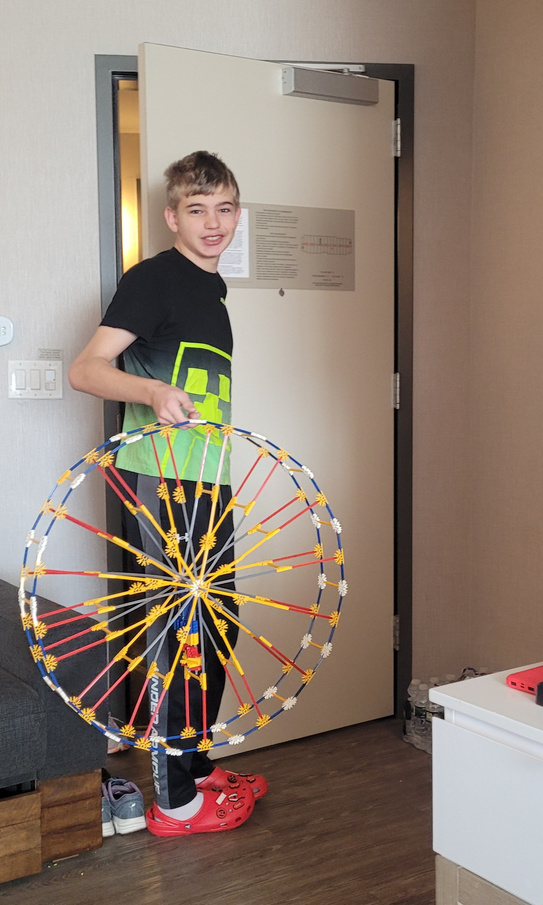 Dynamic Rolling Structure Physical